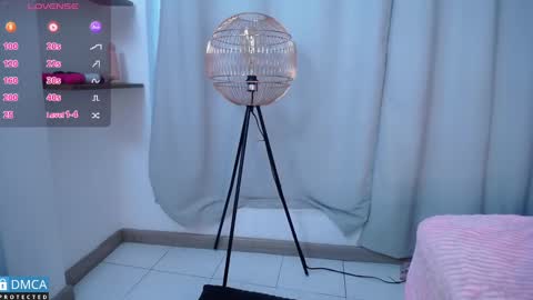   online show from March 12, 7:47 pm