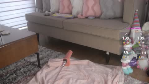 Snapshot of belle_adrienne chatting on January 4, 4:33 am Belle Adrienne  IG  online show from January 4, 4:33 am