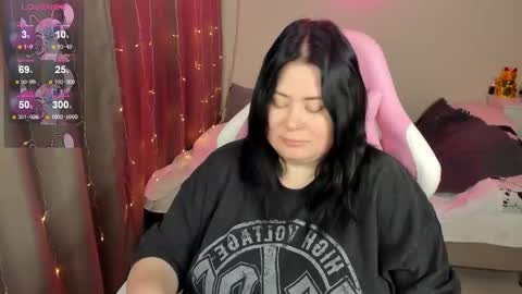 LinaBoo online show from February 26, 6:50 am