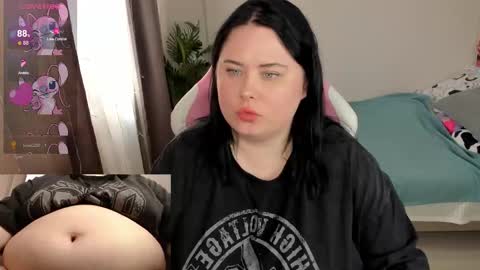 LinaBoo online show from December 5, 7:29 am