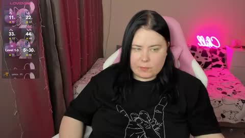 LinaBoo online show from February 5, 5:00 am