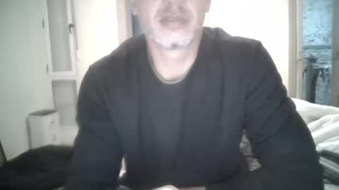 benedett22 online show from December 8, 8:25 pm