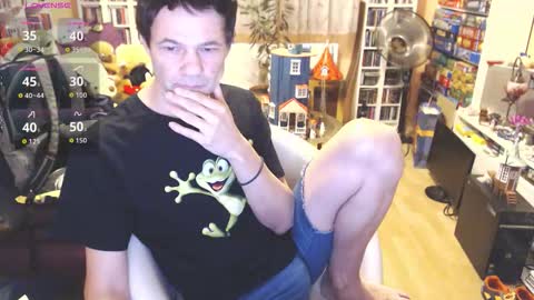 benijamin online show from October 30, 8:37 am