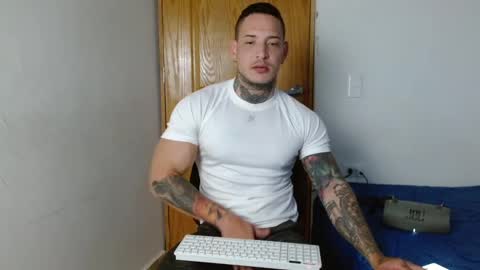 Snapshot of benjamin_isaac chatting on December 5, 10:50 pm benjamin_isaac online show from December 5, 10:50 pm