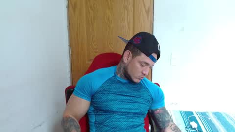 Snapshot of benjamin_isaac chatting on September 29, 1:21 pm benjamin_isaac online show from September 29, 1:21 pm