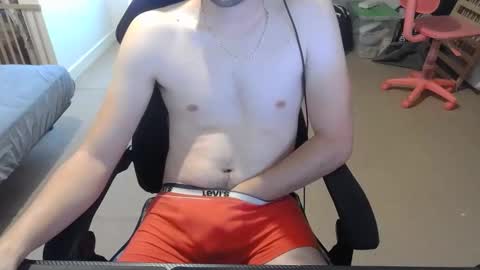 Snapshot of benjifrenchifirst chatting on October 22, 3:57 pm Benjifrenchi online show from October 22, 3:57 pm