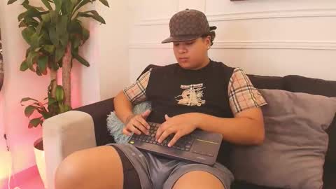 bennett_alejoo online show from October 15, 8:53 pm