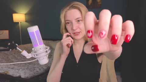 Snapshot of benty_bunny chatting on January 31, 11:35 am Alice online show from January 31, 11:35 am