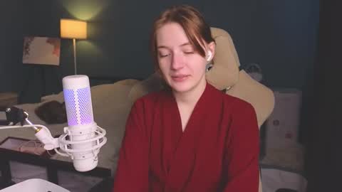 Snapshot of benty_bunny chatting on October 2, 11:09 am Alice online show from October 2, 11:09 am