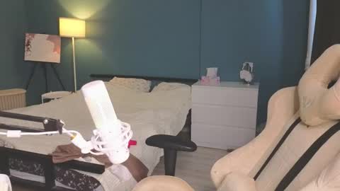 Snapshot of benty_bunny chatting on September 16, 10:28 am Alice online show from September 16, 10:28 am