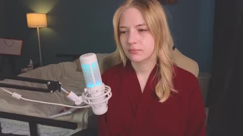 Snapshot of benty_bunny chatting on March 6, 11:47 am Alice online show from March 6, 11:47 am