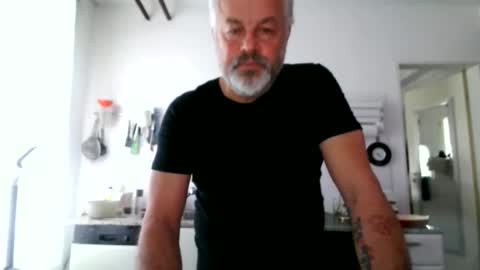 Martin online show from November 29, 8:22 am