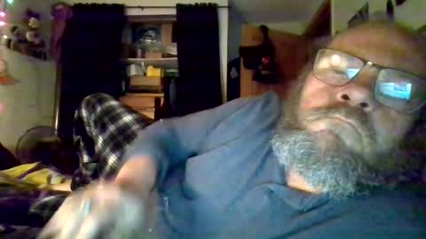 bergeeric1970 online show from April 22, 5:14 am