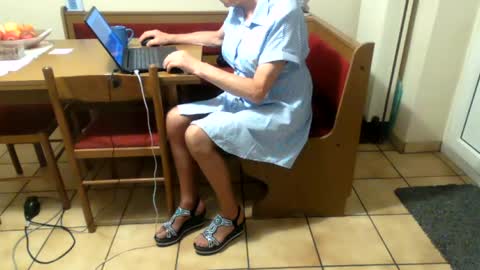 Bernadetanylon online show from July 16, 3:21 am
