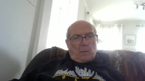 bernard1102 online show from May 2, 4:46 pm