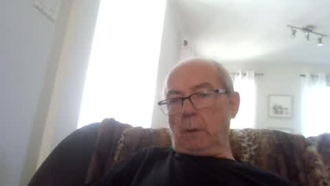 bernard1102 online show from July 7, 1:04 pm