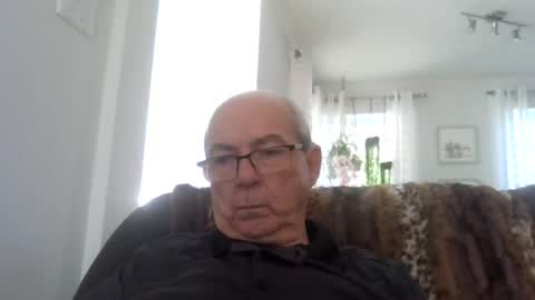 bernard1102 online show from July 31, 1:56 pm