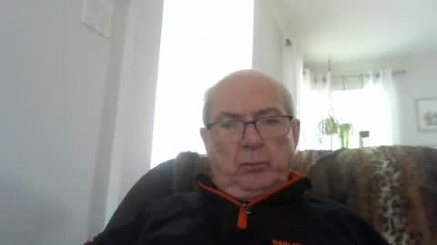 bernard1102 online show from June 25, 2:11 pm