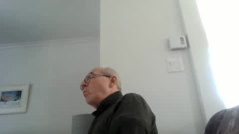 bernard1102 online show from February 22, 6:10 pm