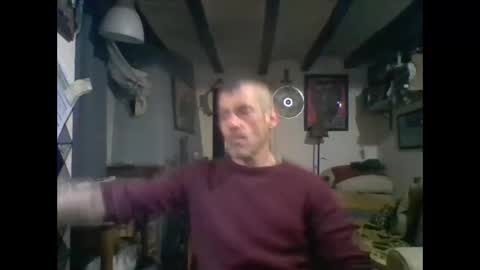 bernichaoss77 online show from February 4, 8:49 pm