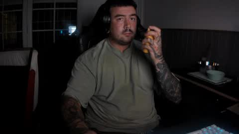 berto3389 online show from June 19, 1:00 am