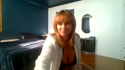 Sexymilf13 online show from January 22, 5:59 pm