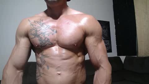 bestmuscle online show from December 19, 4:41 am