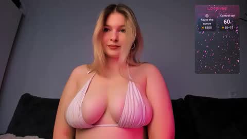 Snapshot of bethanybooc chatting on October 16, 9:31 am  Bethany Baby  online show from October 16, 9:31 am