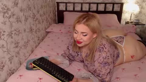 bethflatcher online show from April 18, 9:44 am