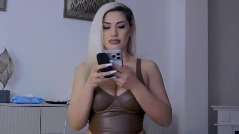 bethierusse online show from February 21, 10:46 pm