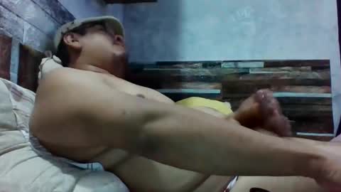 beto471292 online show from April 25, 8:50 pm