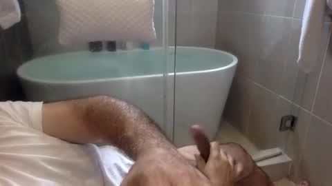 Virtual Gentleman online show from January 12, 2:24 pm