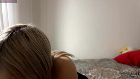 BlondeReka ITS MY 1st DAY HERE online show from December 14, 2:45 pm