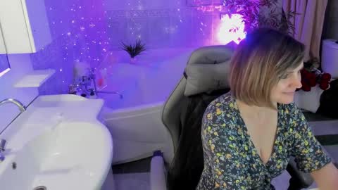 Betty online show from April 3, 1:51 pm