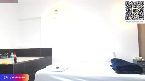 Nicolle Aviles online show from November 11, 9:00 am