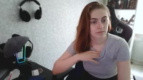 beverly_yay online show from May 1, 9:47 am