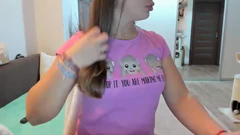   BeyonceDoll       Twitter DollBeyonce    online show from October 9, 6:57 pm