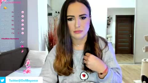   BeyonceDoll       Twitter DollBeyonce    online show from November 11, 5:48 pm