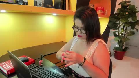 Bianca Royalle online show from April 18, 9:26 pm