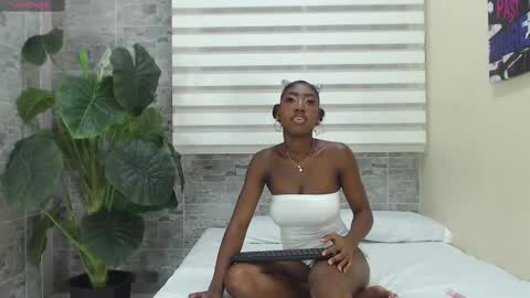 BiankaCollins  online show from March 4, 8:49 pm