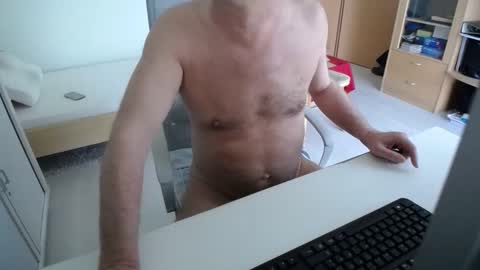 bien_77 online show from April 24, 4:58 am