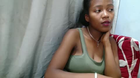 bienvenue987832 online show from April 8, 8:39 am