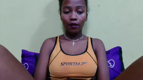 bienvenue987832 online show from April 13, 8:18 am