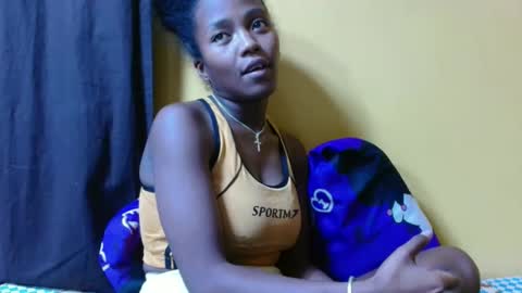 bienvenue987832 online show from April 17, 7:38 pm