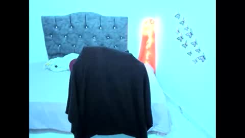 emilia online show from October 17, 1:53 am