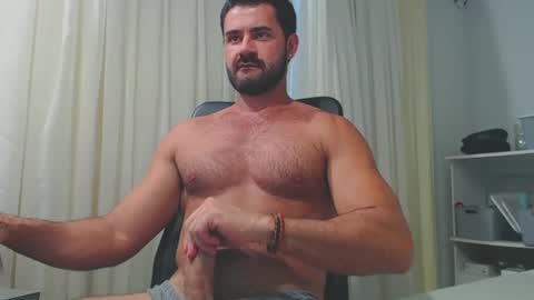 Snapshot of big_joseph chatting on February 25, 9:37 pm big_joseph online show from February 25, 9:37 pm