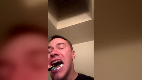 bigboiwes11 online show from January 18, 5:38 am