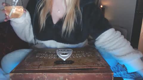 bigboobs_cutie online show from December 20, 12:52 am