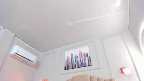   online show from March 8, 10:08 am