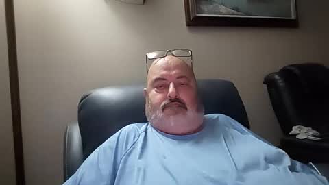 bigfuzzyteddybear online show from December 3, 4:57 am